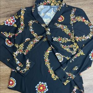 ModCloth Floral Twist-Front Long Sleeve Blouse – XS